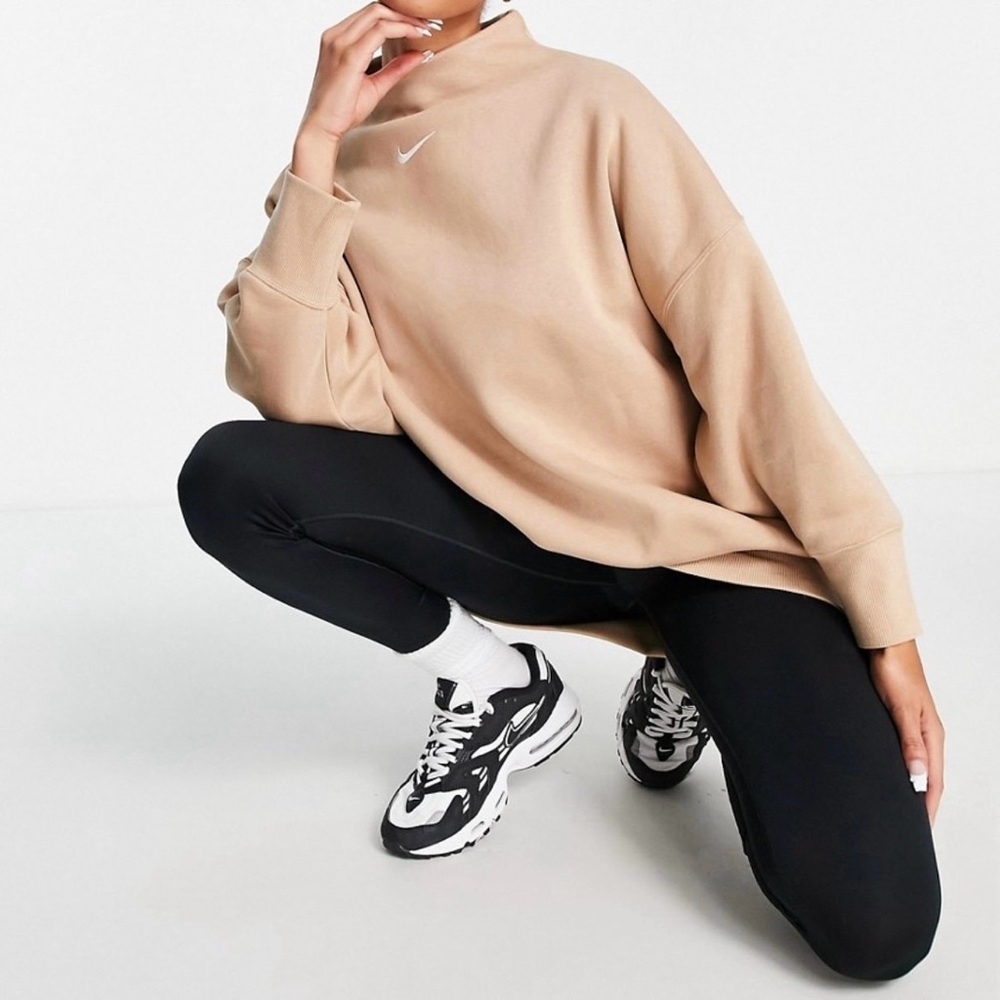 Nike Sportswear Phoenix Fleece Oversized Mock-Neck Sweatshirt